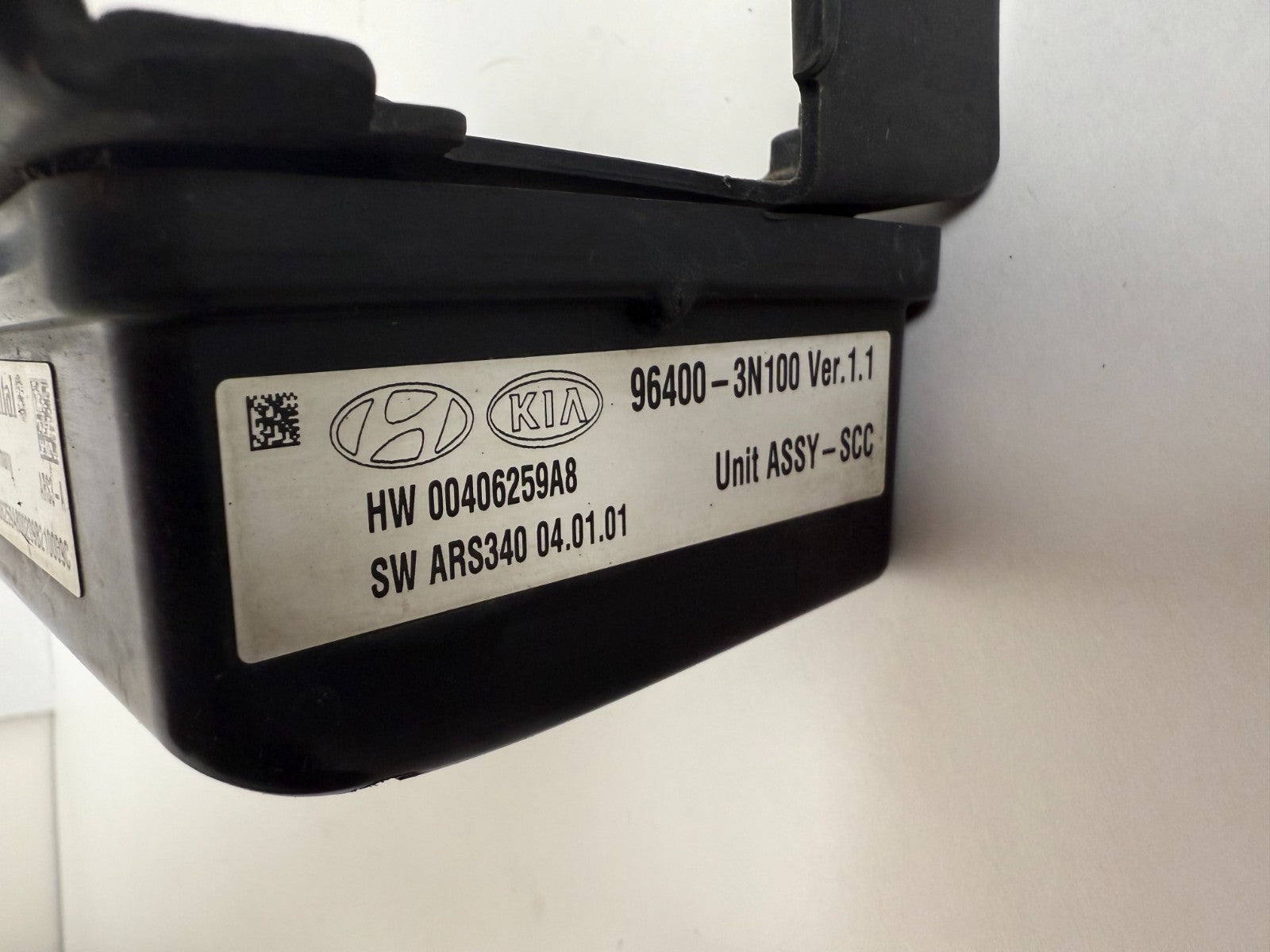 HYUNDAI Genesis 2009-2014 Radar Cruise Control Distance Sensor Module 964003n100