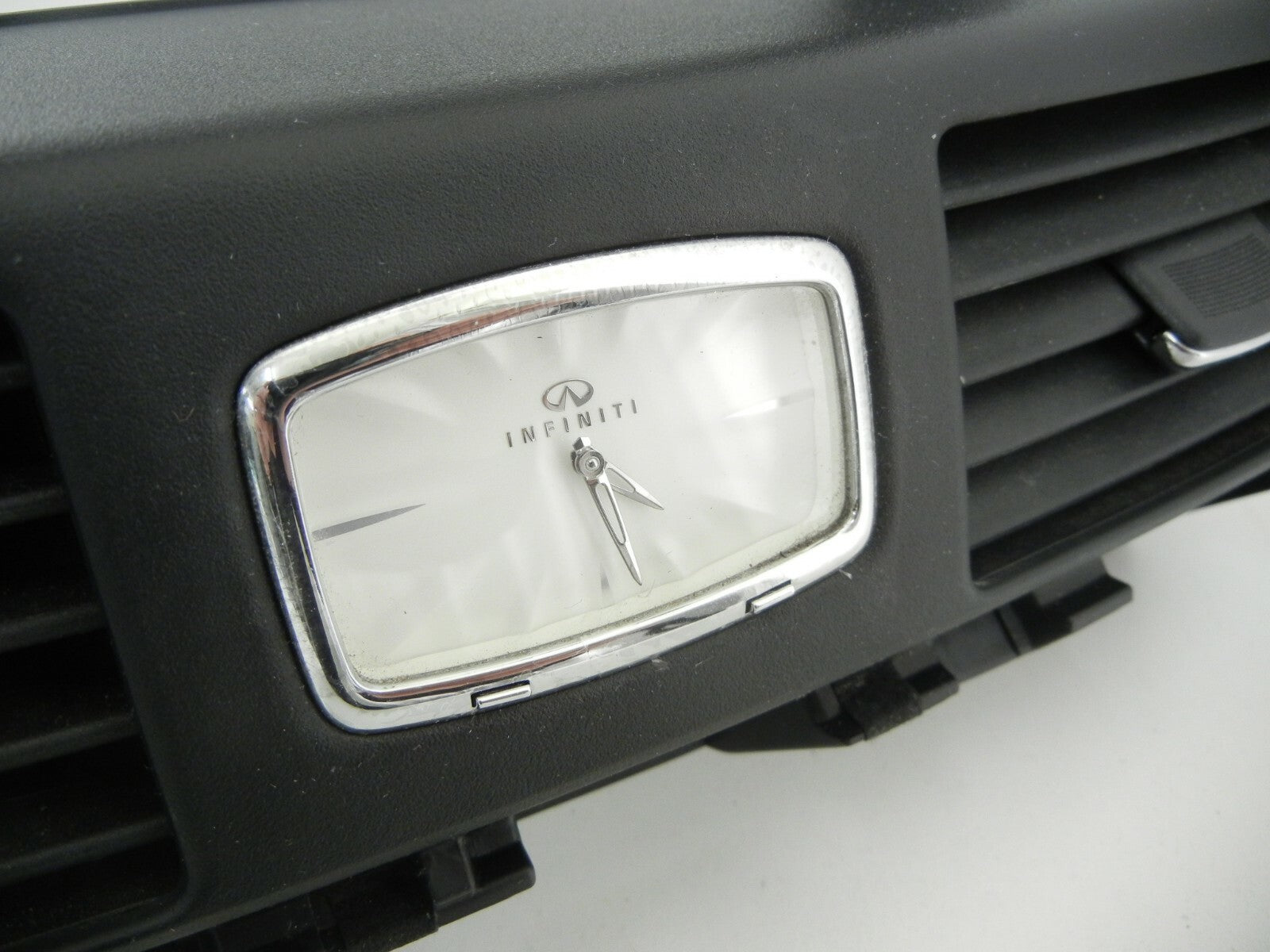 INFINITI M37 Dasn Vent Navigation Display Screen Bezel Clock 2011 2012 2013