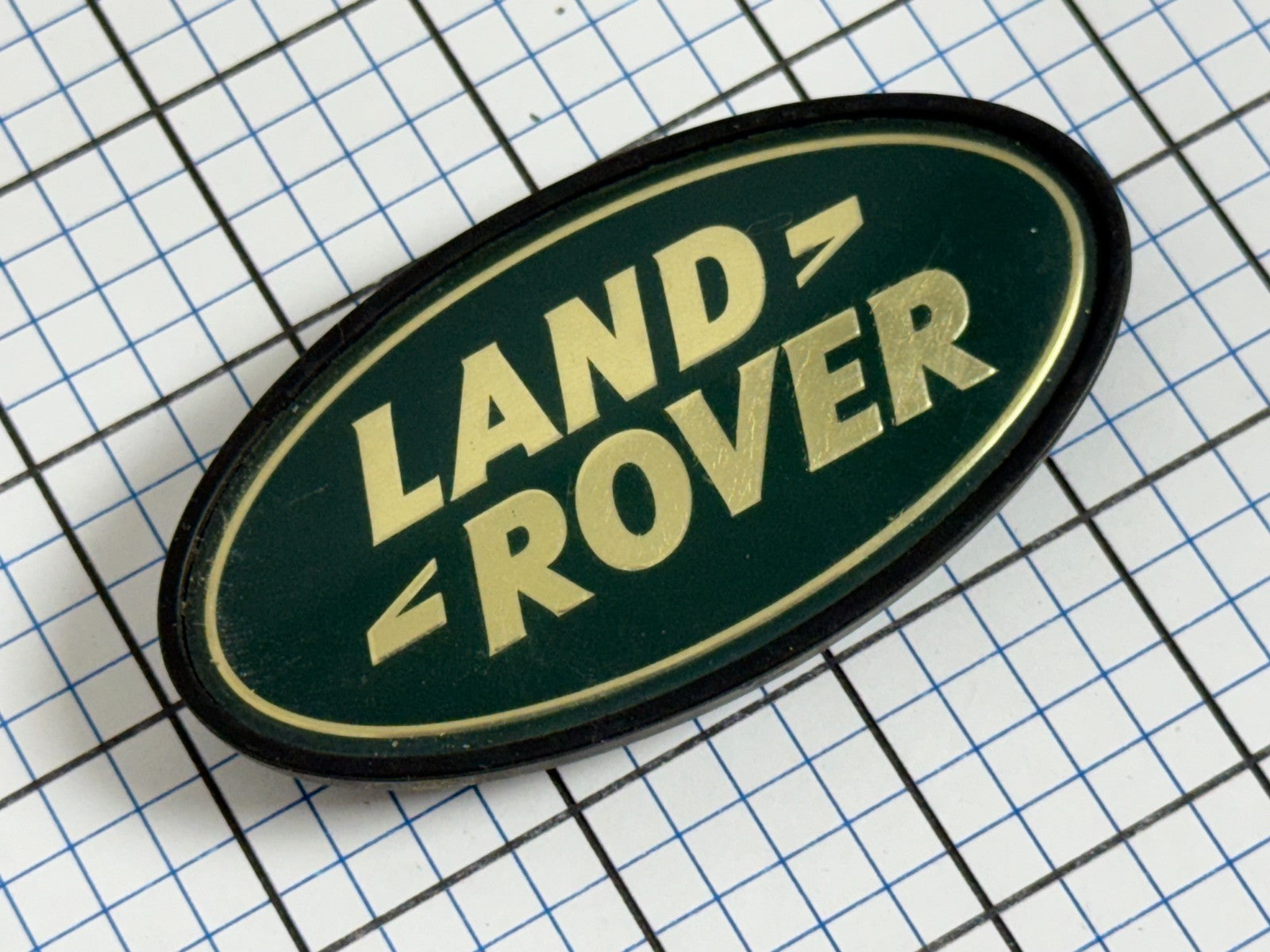 LAND Rover REAR LOGO Emblem Badge Discovery 2 II 99-04 Dah100680