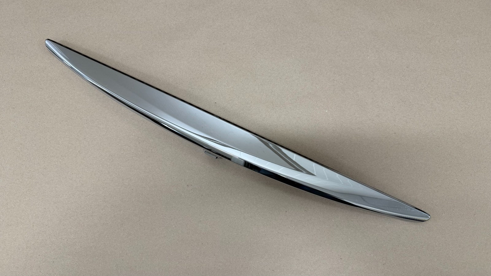 INFINITI G25 G35x G37x Sedan Trunk Chrome Spacer Spoiler 84810-jk660 For Camera