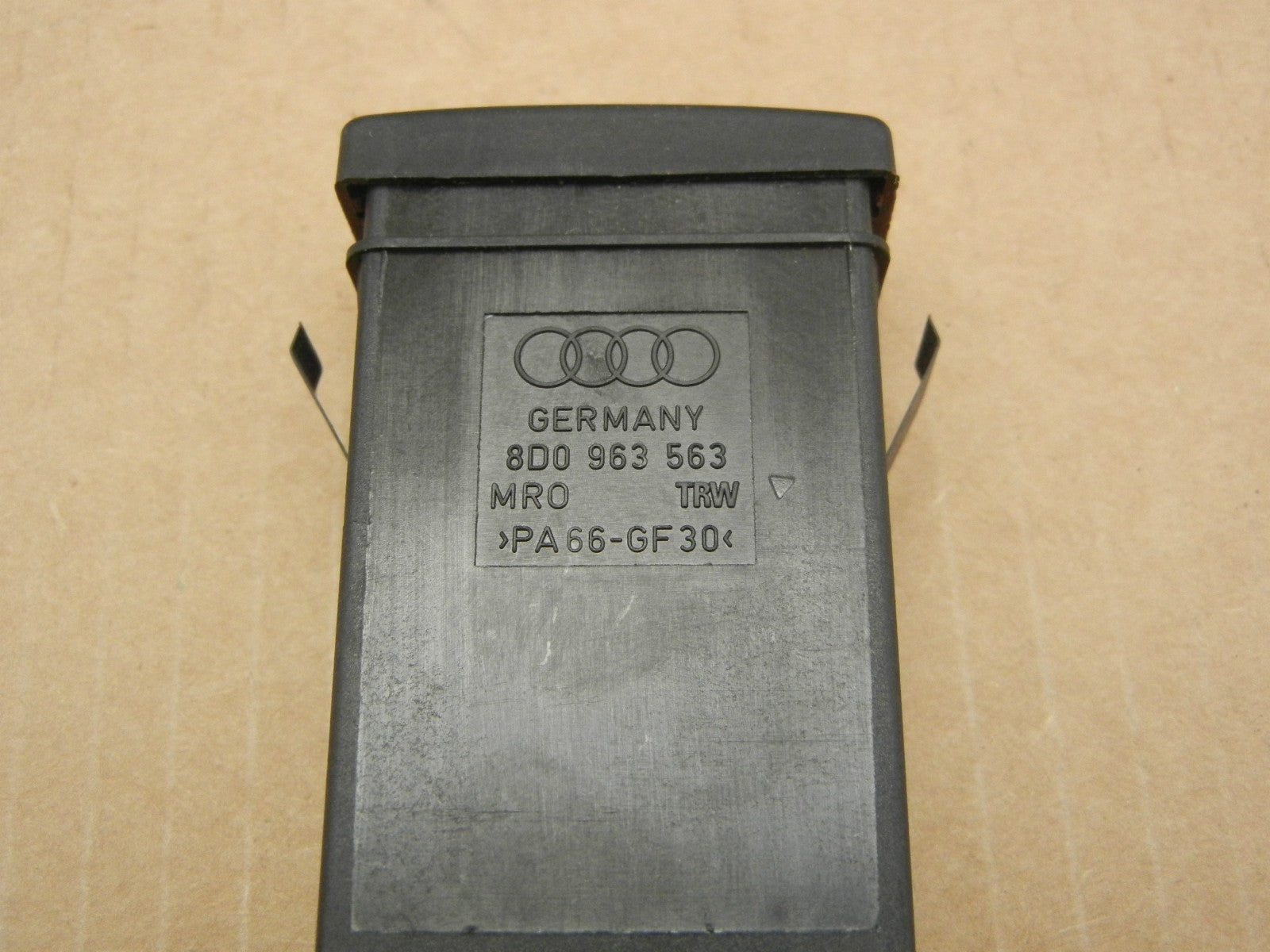 AUDI A4 Heated Front Seat Control Switch 1996 1997 1998 1999 8d0963563