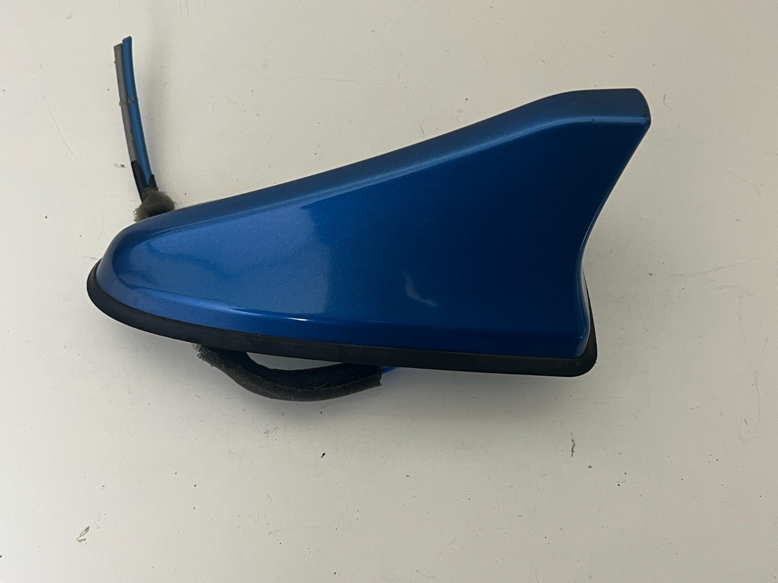 HYUNDAI Elantra ROOF Shark FIN Antenna BLUE 96210-f2130us2 2018