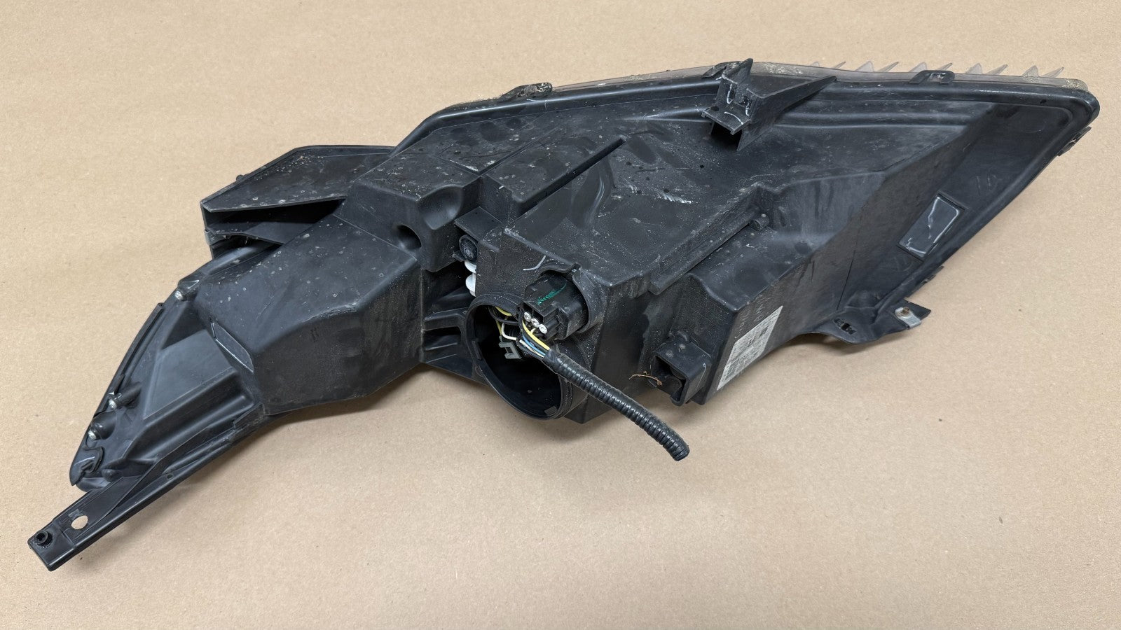 CHEVROLET Volt 2011 Right RH Passenger Side Headlight Used 22769171