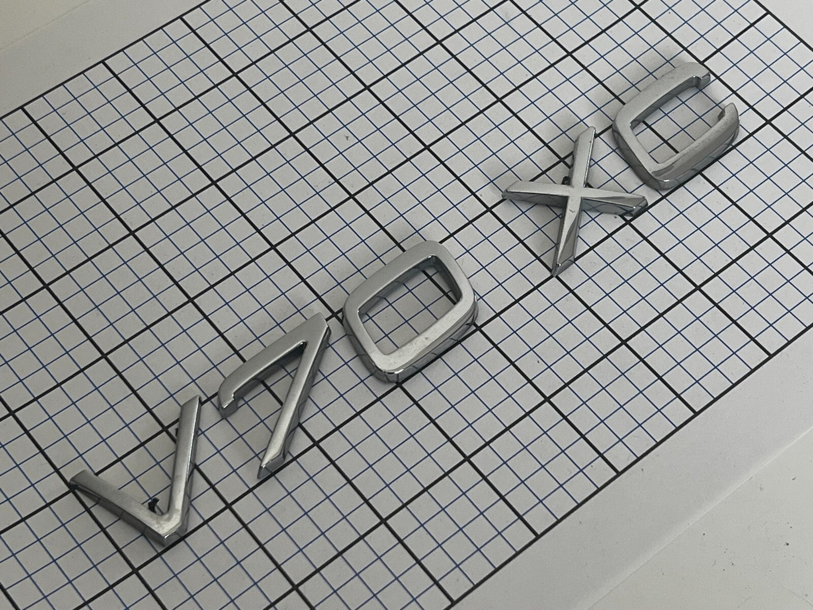 VOLVO V70xc Emblem Badge
