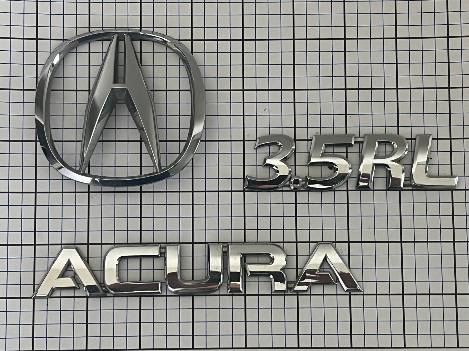 ACURA 3.5rl 2000 - 2004 Rear Right 3.5rl Emblem Full Set