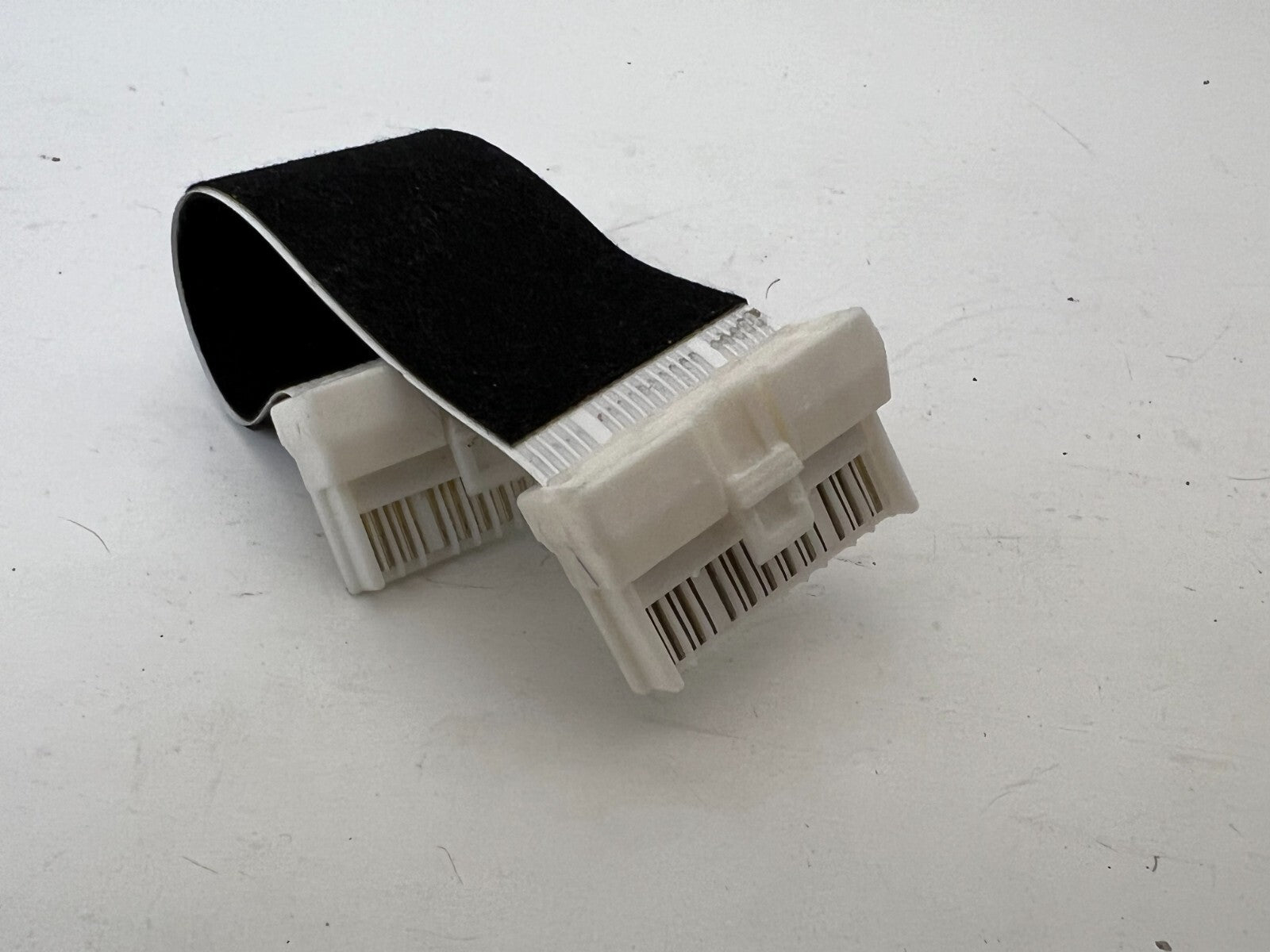INFINITI G37x G25 G35 Radio Information Screen Ribbon Cable 2007 - 2013