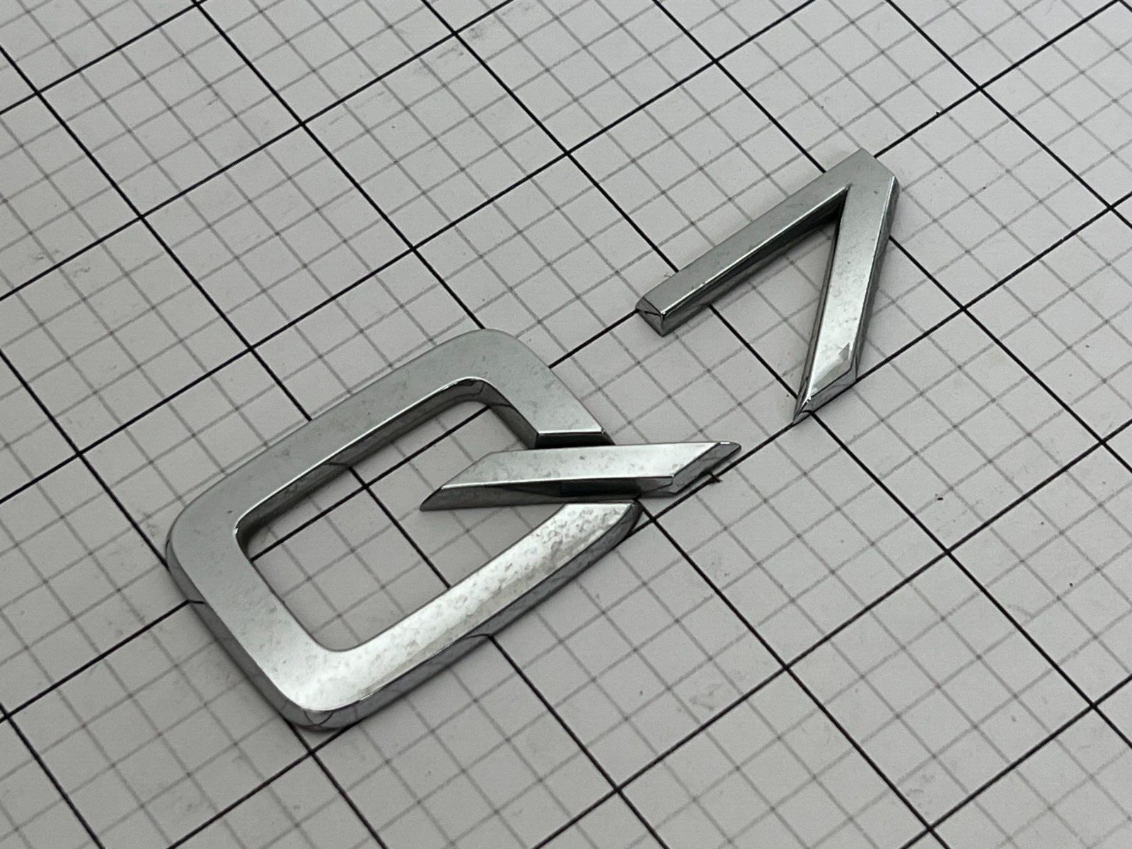 AUDI Q7 2007 2008 2009 Trunk Emblem Bage Logo Letter Q