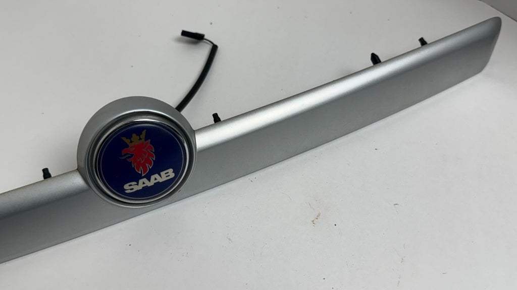 SAAB 9-3 Sedan 2008 - 2010 Trunk Hatch Handle Moulding Tailgate Emblem