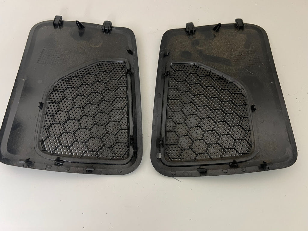 VOLVO Xc70 V70 V70r Right Left Pair Rear Speaker Grill Cover Black