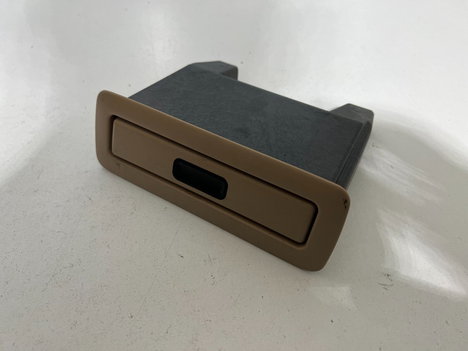 BMW Rear Seat Cup Holder Beige Tan E38 740i 740il 750il 8212128