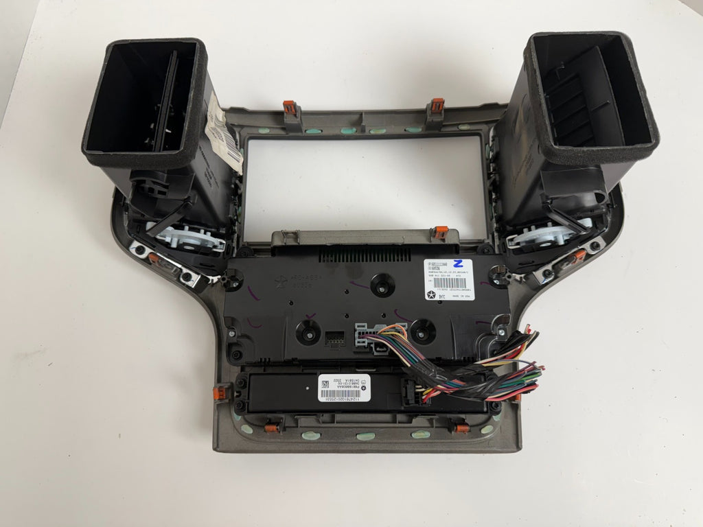 JEEP Grand Cherokee 2011 2012 2013 Radio Bezel DASH Climate Control 68111110aq