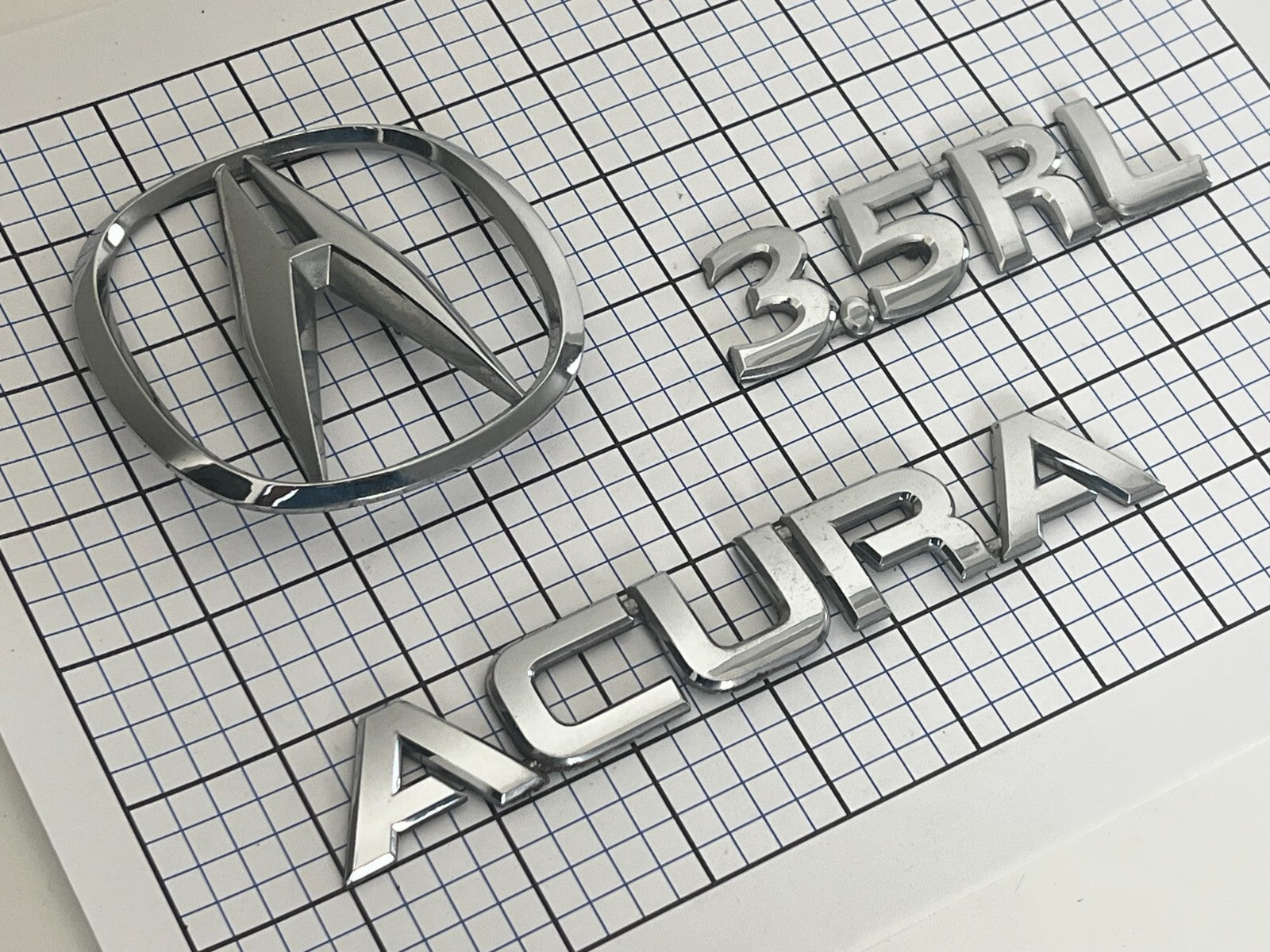 ACURA 3.5rl 2000 - 2004 Rear Right 3.5rl Emblem Full Set