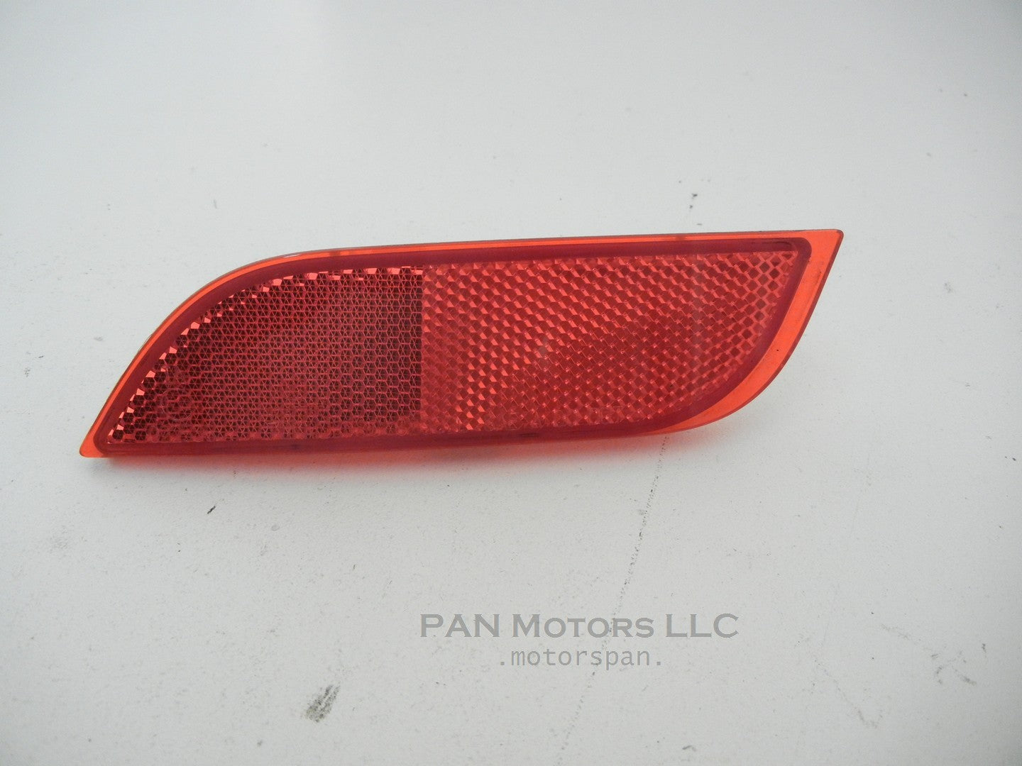 SUBARU Impreza 2009 Wagon LEFT Driver SIDE Bumper Reflector 08-12