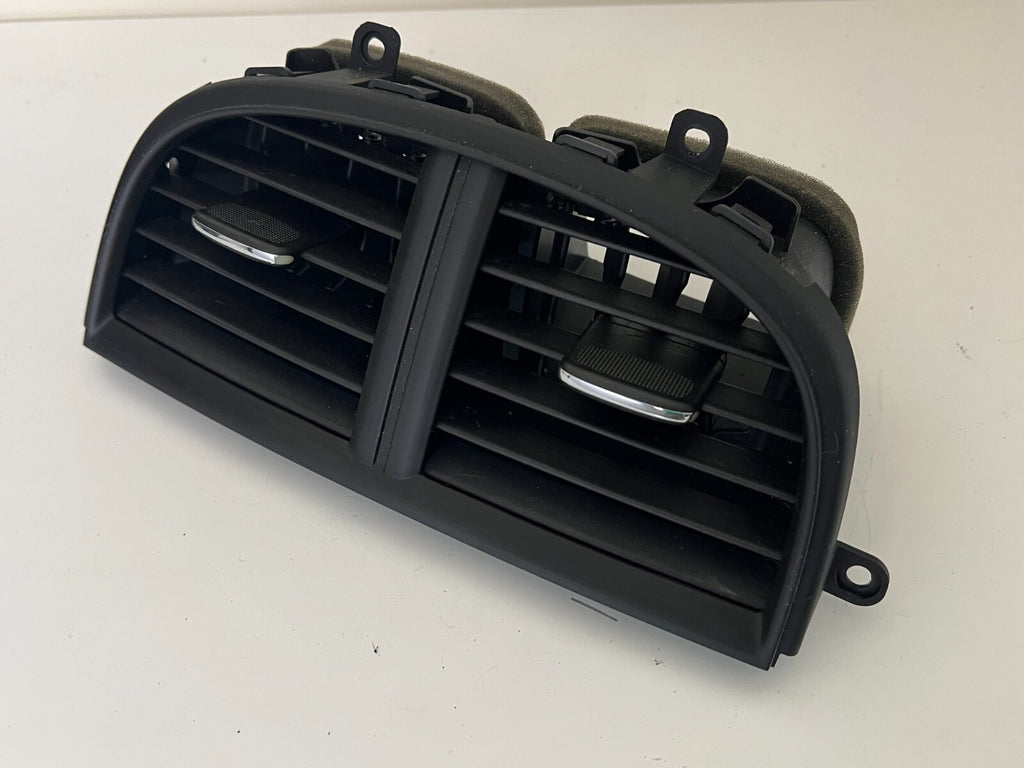 CHEVROLET Malibu 2014 Dash Panel Central AC Vents Black