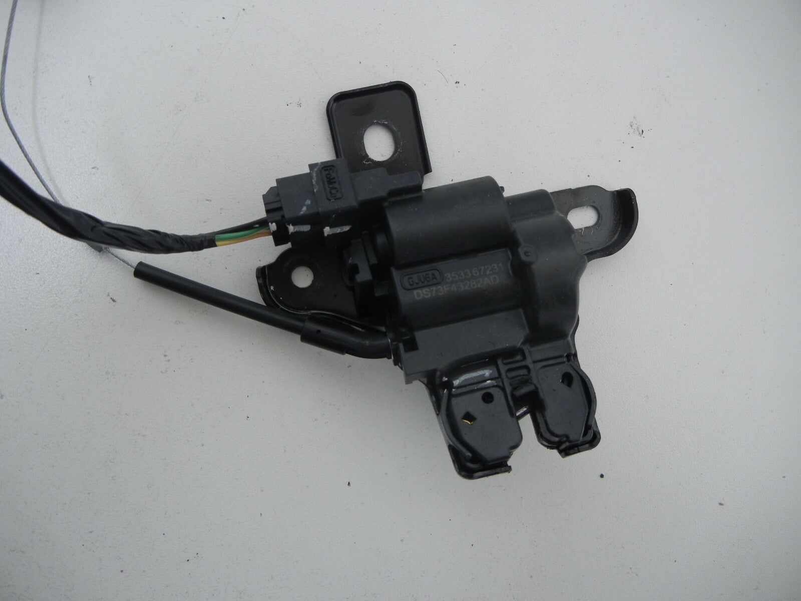 FORD Fusion Lincoln MKZ Rear Trunk Lock Latch Actuator Ds73f43282ad 2014