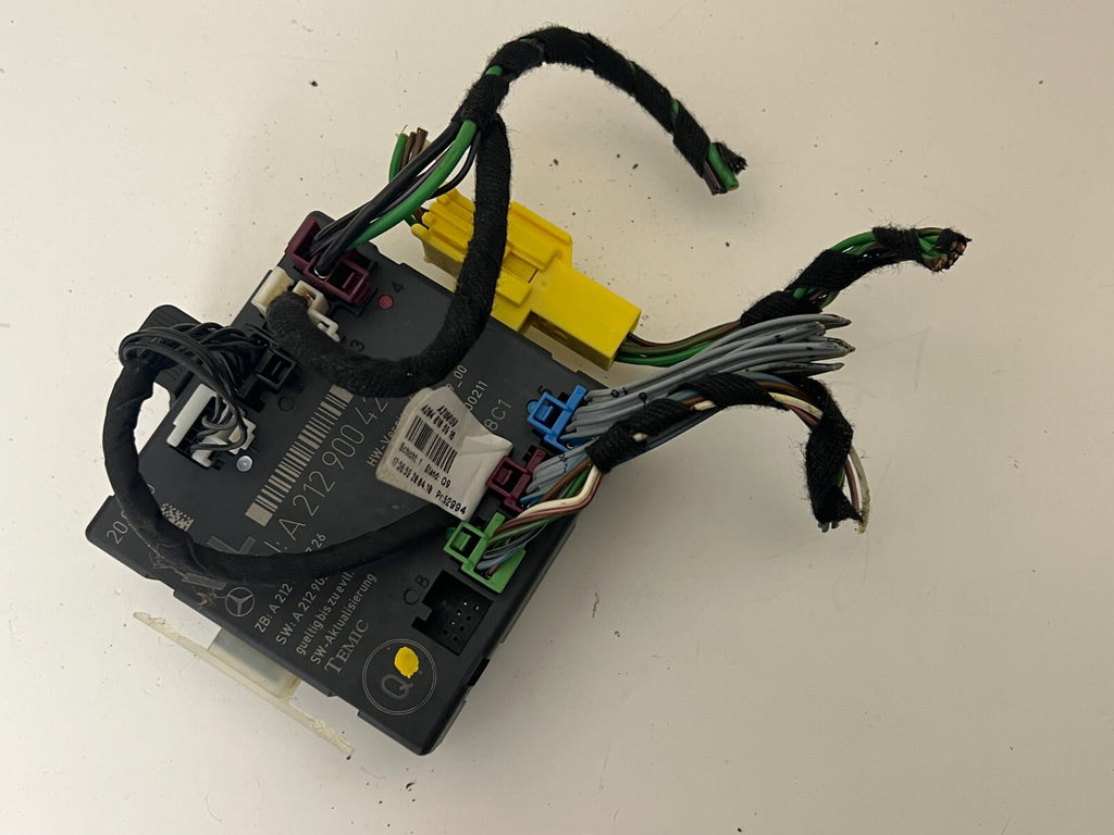 MERCEDES W204 W212 C250 E400 C300 E350 Front Left Side Door Control Module 08-18
