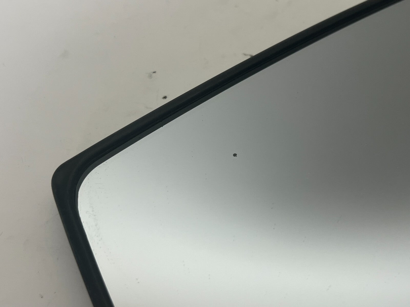 KIA Borrego 2009 2010 2011 Right Passenger Side Mirror Glass Non Heated