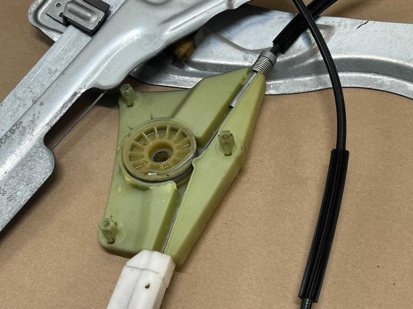 MITSUBISHI Eclipse 06-12 Right Side Passenger Door Window Regulator