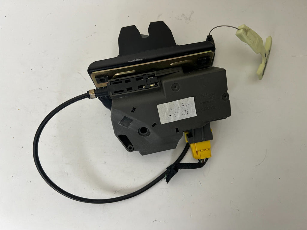 VOLVO C70 2000 REAR TAIL LID Trunk LOCK Latch Actuator
