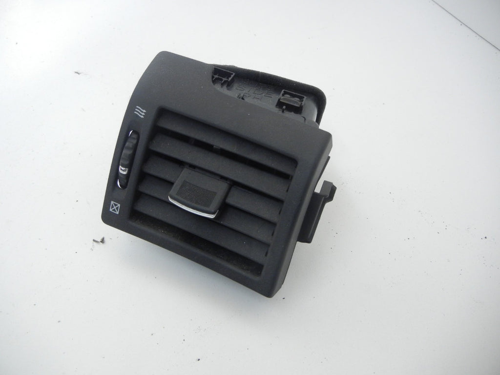 INFINITI M35 M45 Right Passenger Side Dash Air Vents Outlet Screen Black