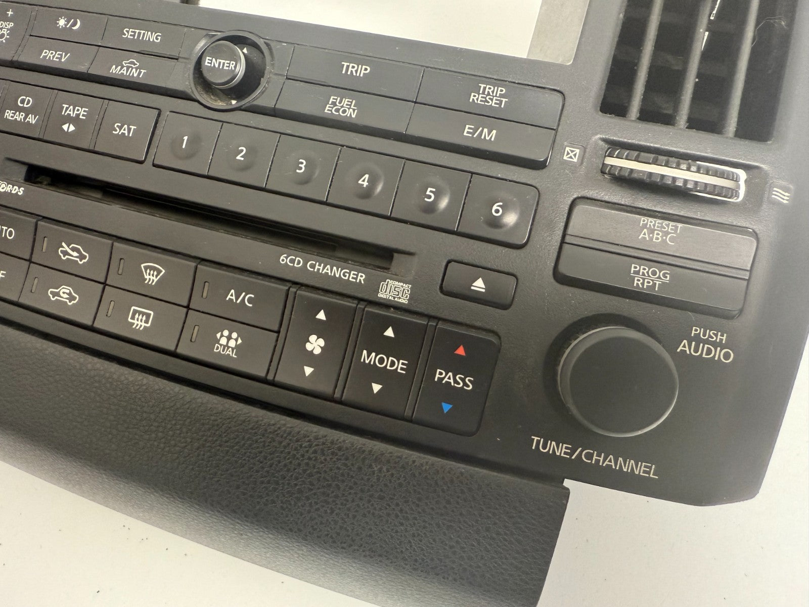 INFINITI Fx35 Fx45 BOSE Navi Radio Cd Player AC Control Dash Panel 68260 Cg001