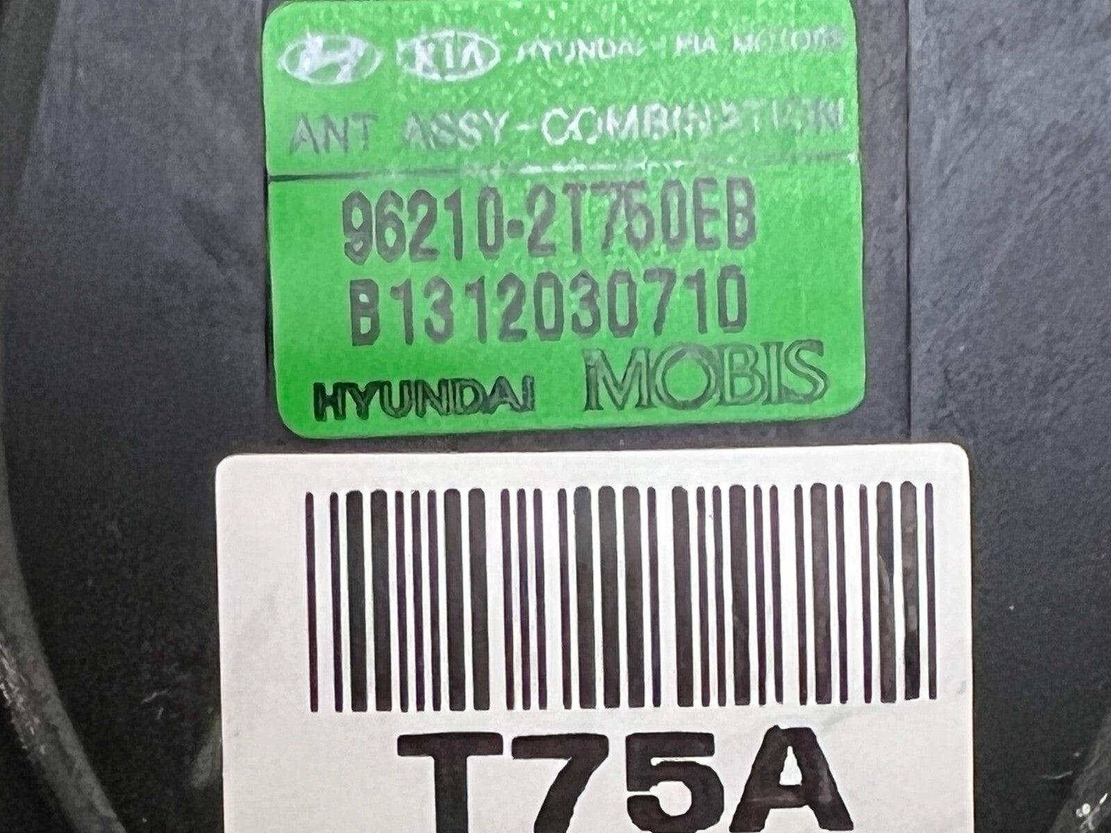 KIA Optima 2015 Shark FIN Antenna Black 96210-2t750eb 14 15 16