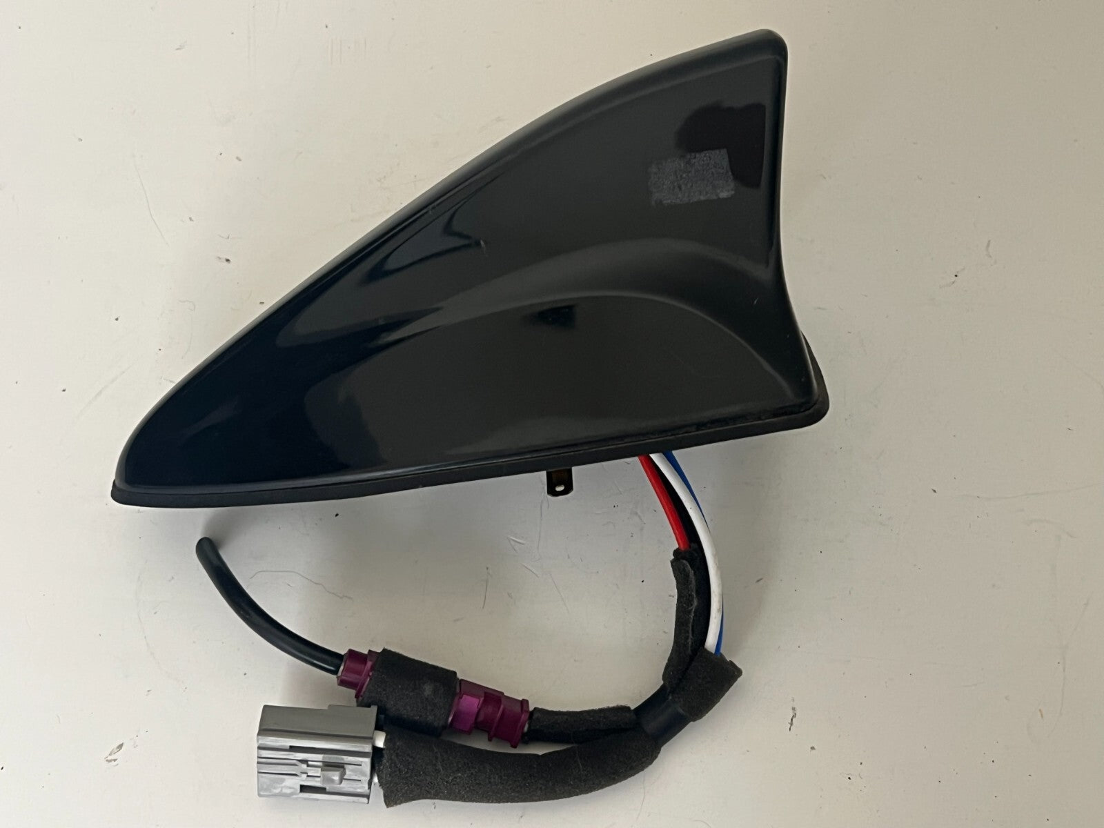 HYUNDAI Santa FE XL 2017 Shark FIN Antenna 96210-4z100rb5 Becketts Black Pearl