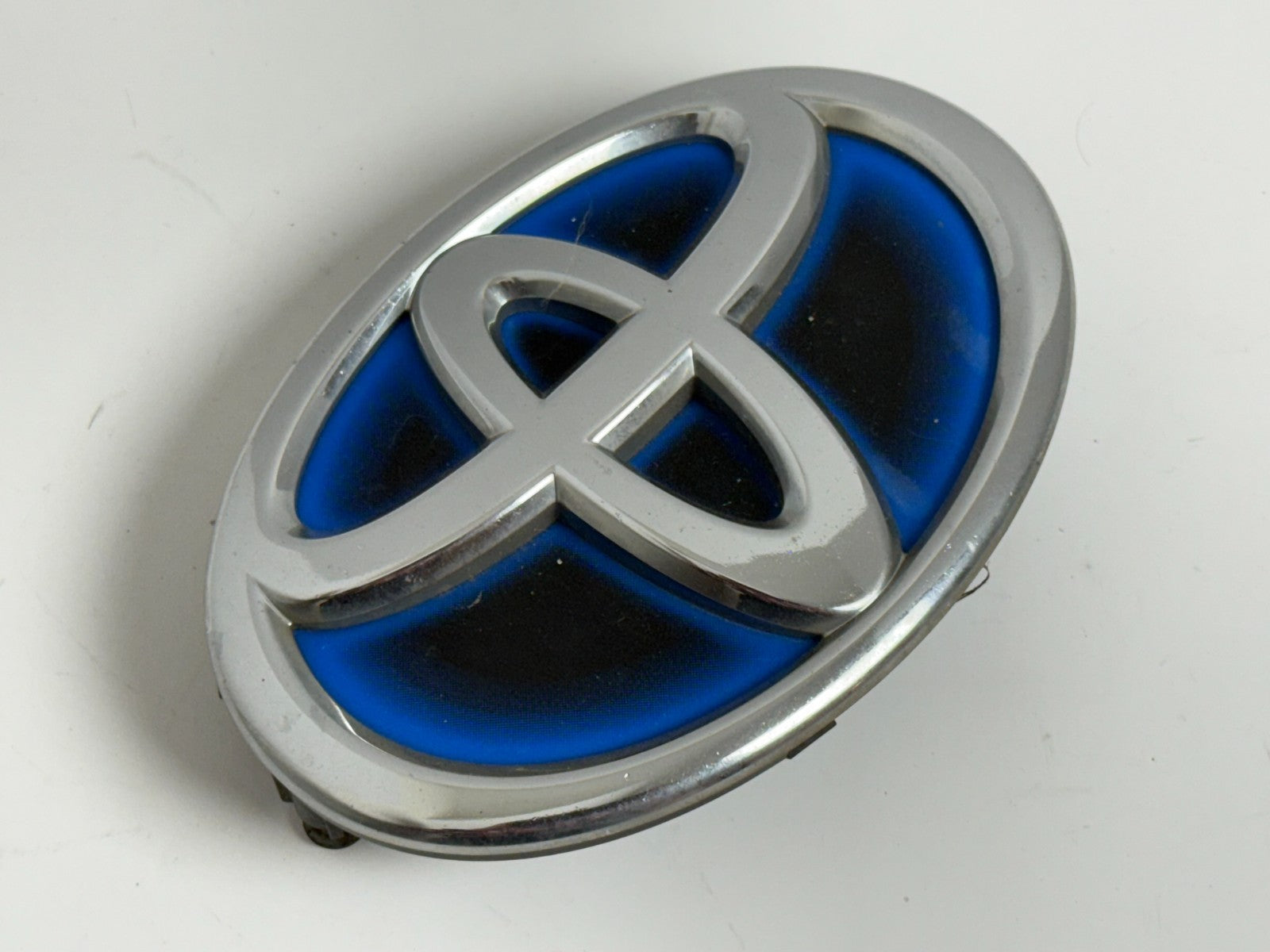 TOYOTA Prius 2010-2015 Front Hood Emblem Symbol Chrome Badge