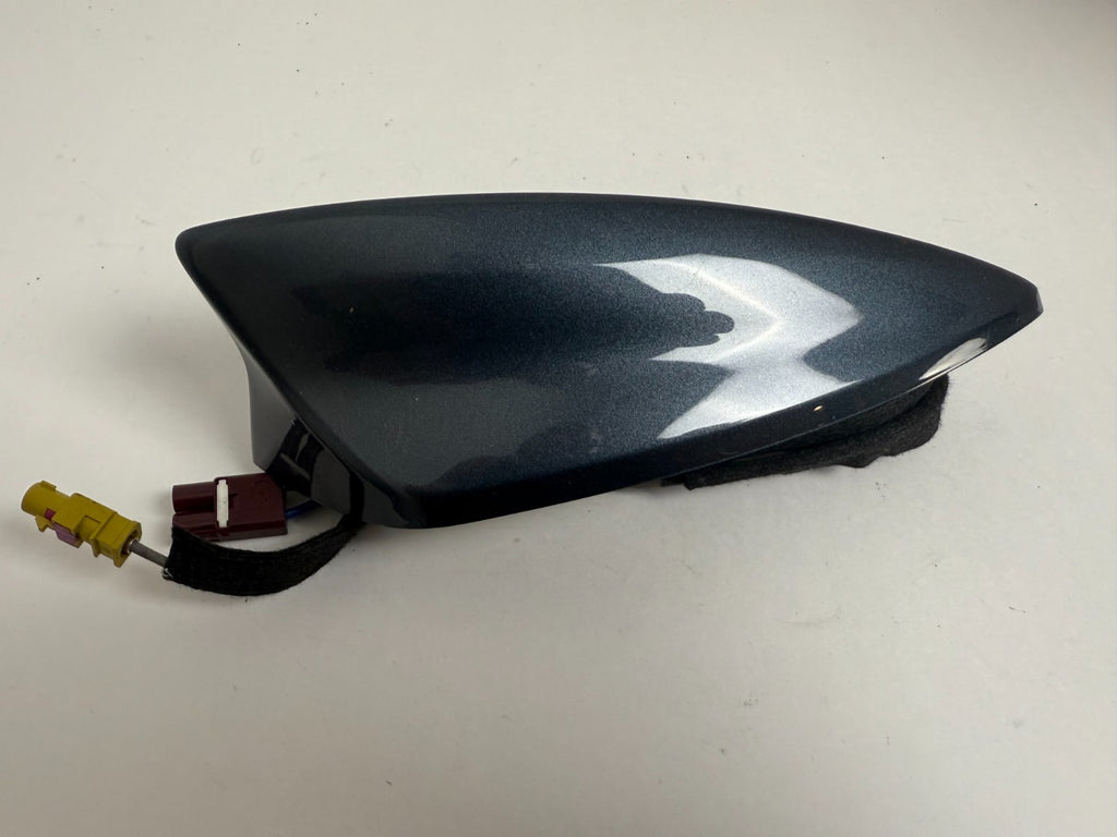 CADILLAC Xt5 Xt6 Roof Shark Fin Antenna Dark Blue Moon 84722845