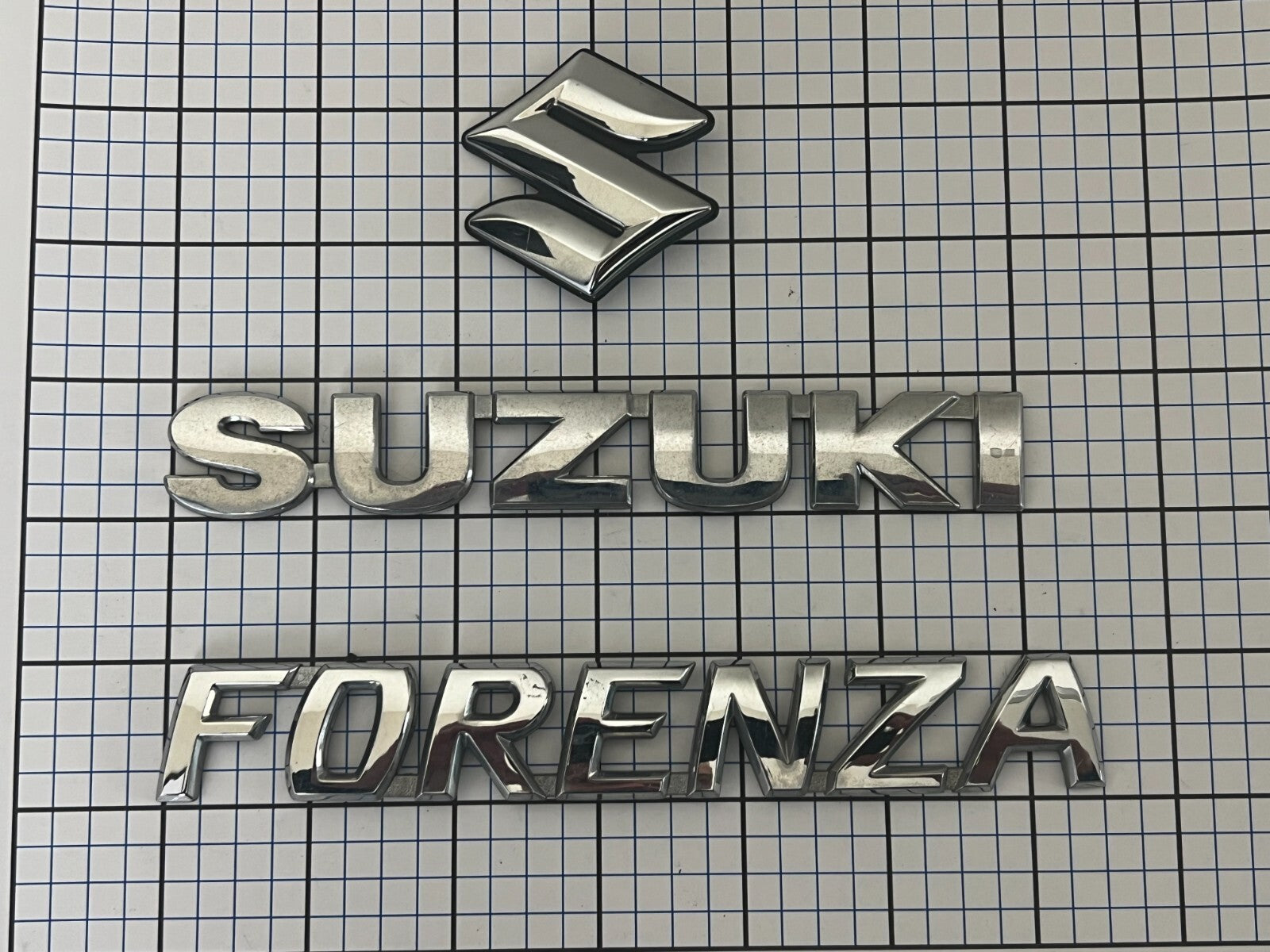 SUZUKI Forenza Rear Trunk Emblem Badge Logo Full Set