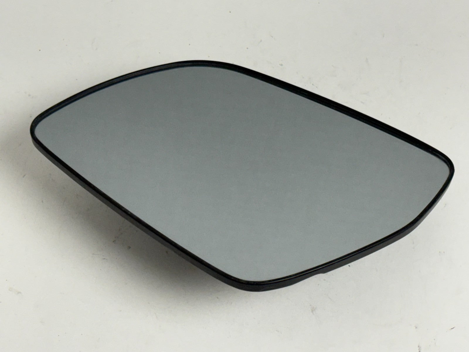 HYUNDAI Venue 2020 2021 2023 Left Door Driver Side Mirror Glass Non Heated