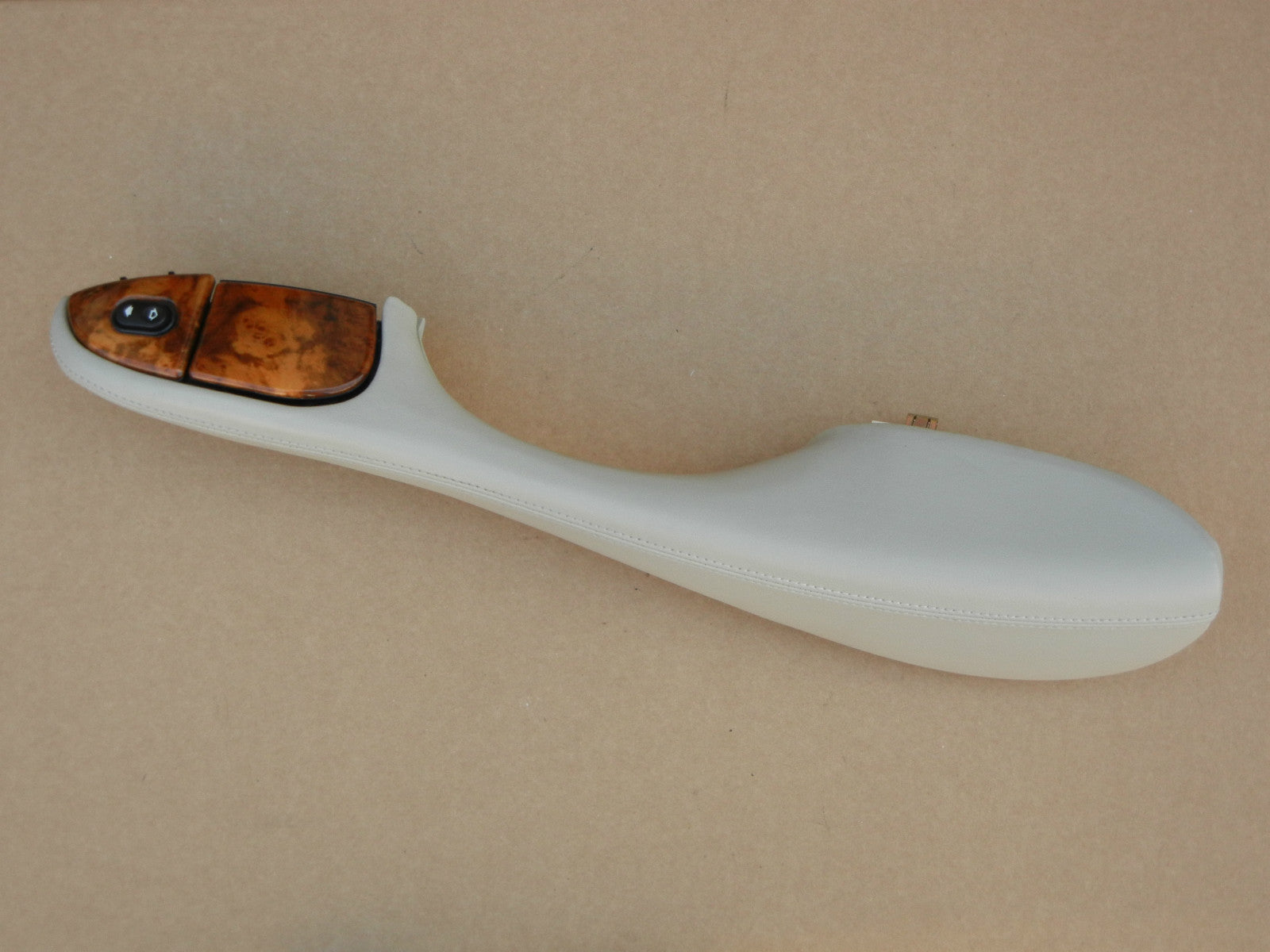 JAGUAR Xj8 REAR Armrest 98-03 Passenger DOOR GNC 1272 ASH TRAY NED Ivory