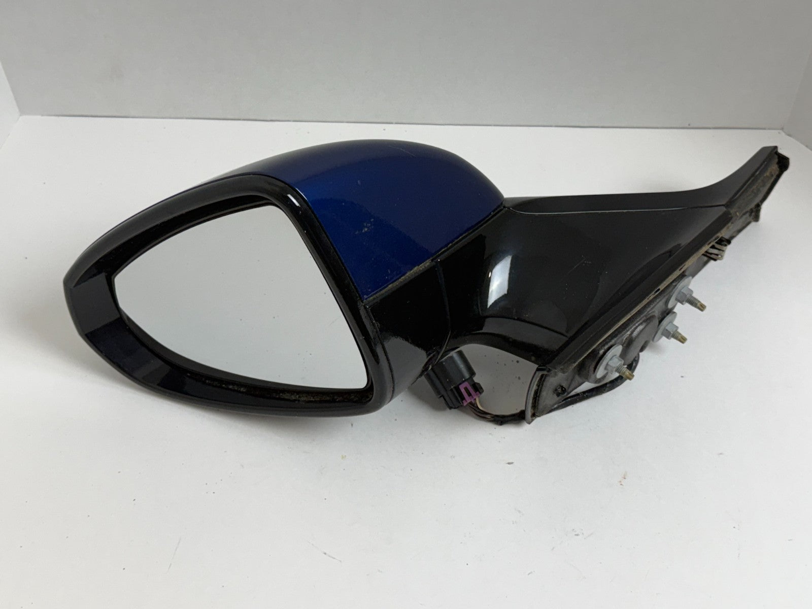 2011-2015 Chevrolet Volt Left Driver Side View Mirror Blue Scratched