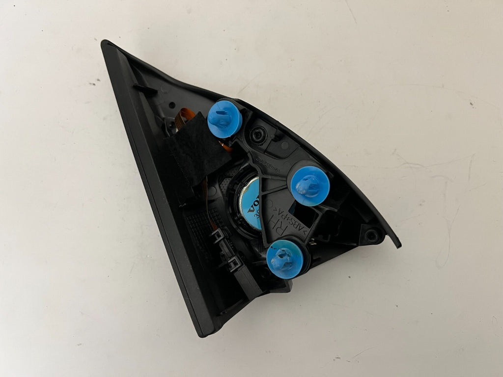VOLVO S60 2011 Right Passenger Door Tweeter Speaker Cover With BLIS