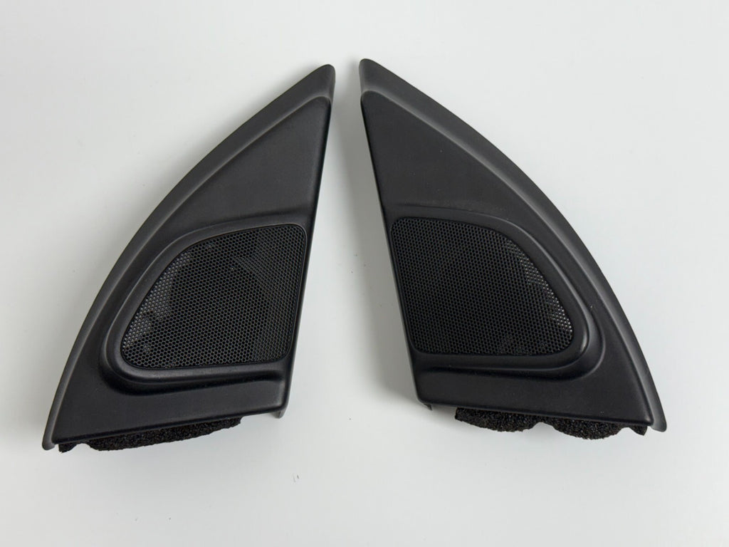VOLVO Xc60 2010 Left Right Pair Door Mirror Mount Covers With Speaker Black