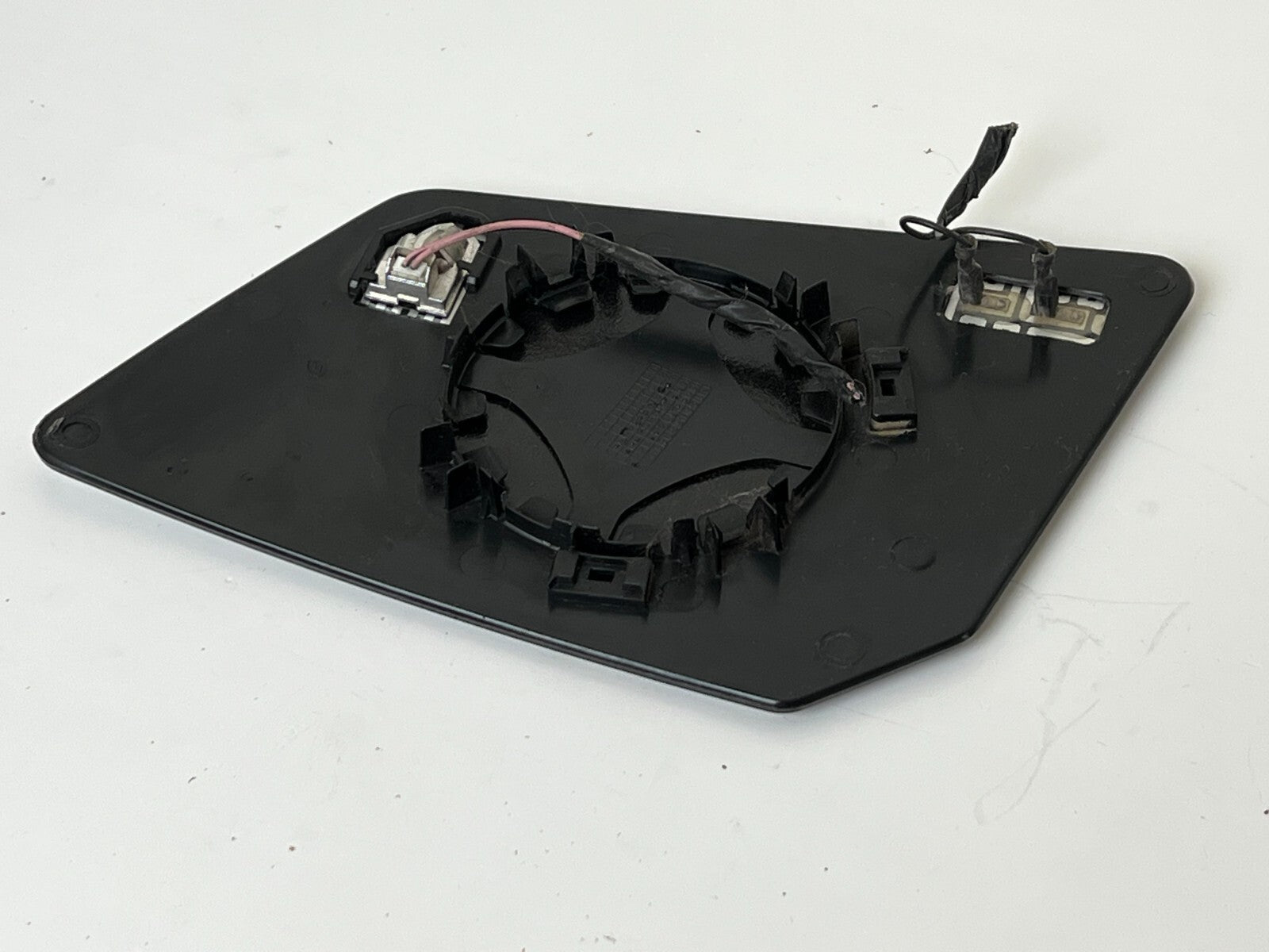 GMC Acadia Traverse Right Side Heated Mirror Glass W Integrated Blind Spot Lamp