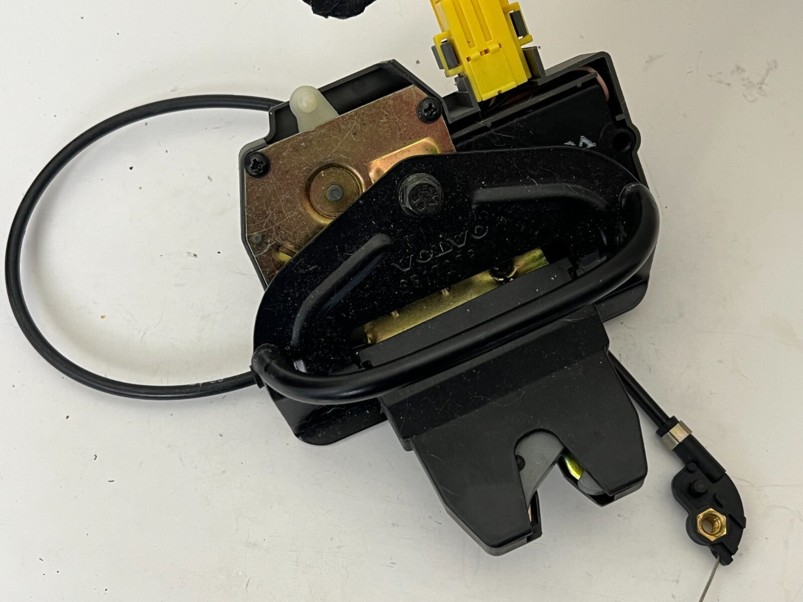 VOLVO C70 2000 REAR TAIL LID Trunk LOCK Latch Actuator