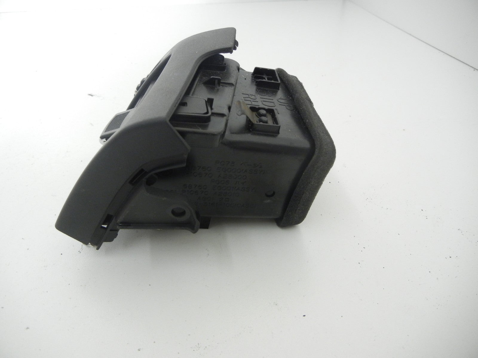INFINITI M35 M45 Right Passenger Side Dash Air Vents Outlet Screen Black