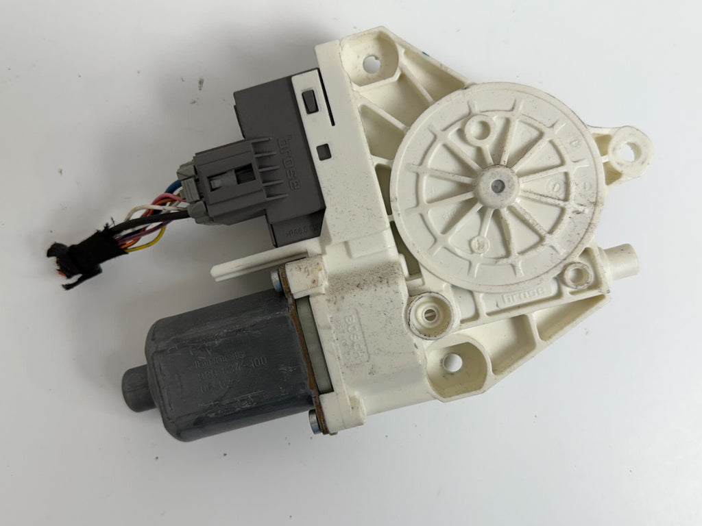 MITSUBISHI Eclipse 2009 Right Side Passenger Window Regulator Motor 981138-104