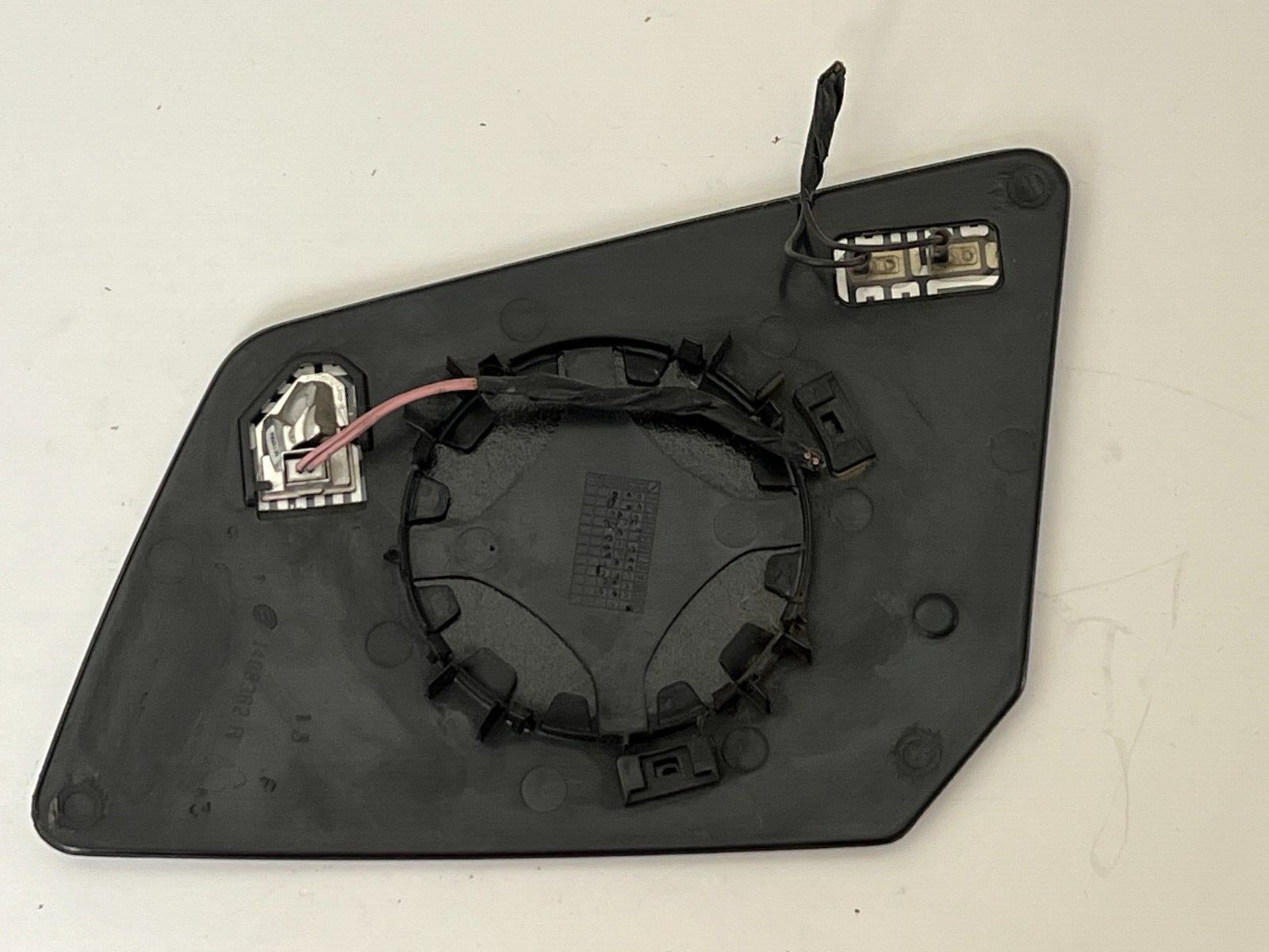 GMC Acadia Traverse Right Side Heated Mirror Glass W Integrated Blind Spot Lamp