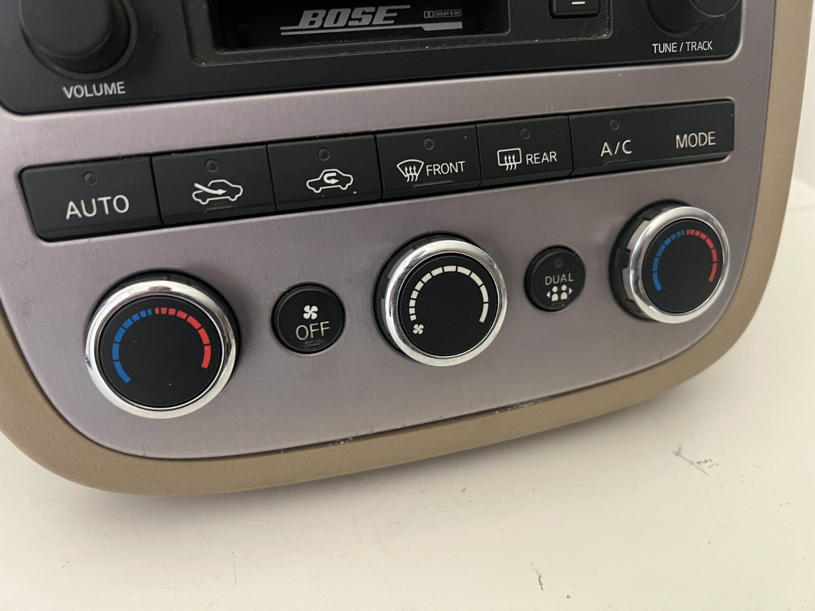 NISSAN Murano 2007 DASH Console Radio CD Changer BOSE Beige 28188-cc200