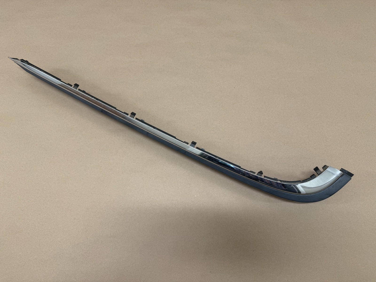 BMW E38 740il 740i 750il Rear Bumper Left Side Trim Molding Panel 8125411