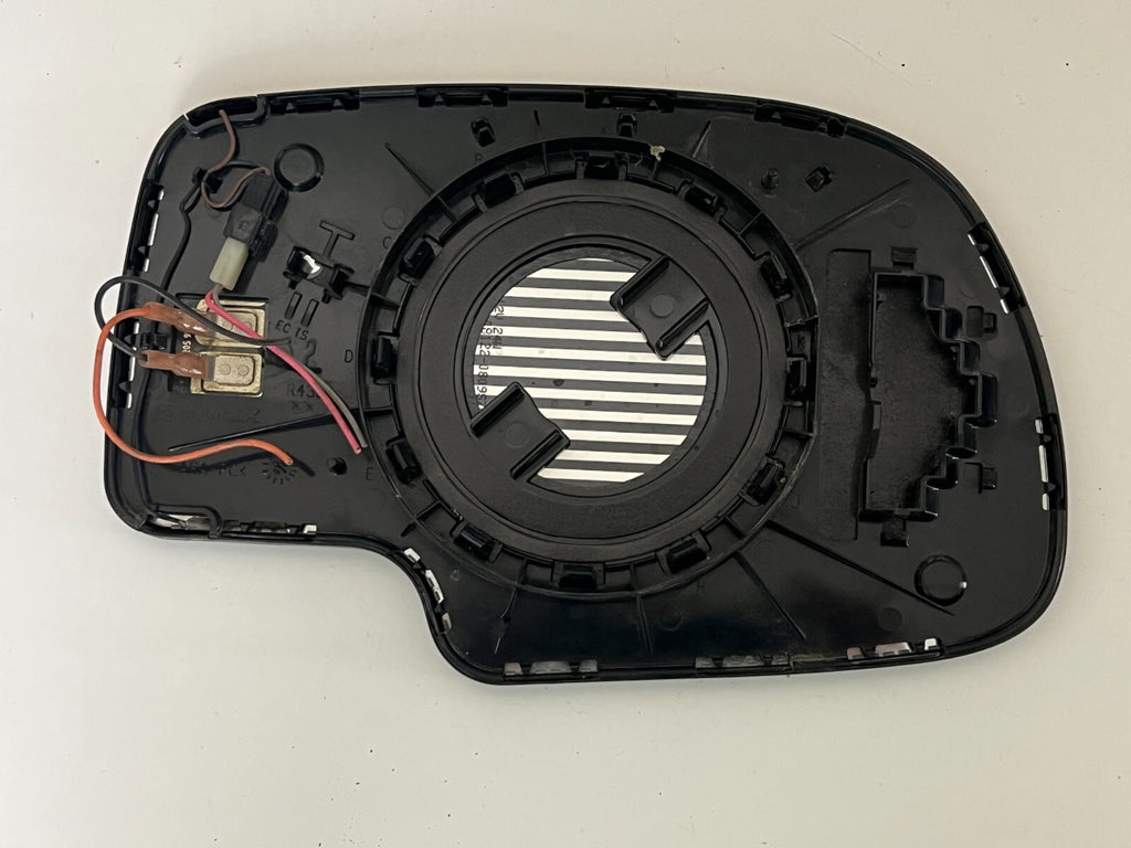 SUBURBAN Yukon Escalade Tahoe HEAT AUTO DIM Mirror Glass LEFT SIDE NO Turn LED