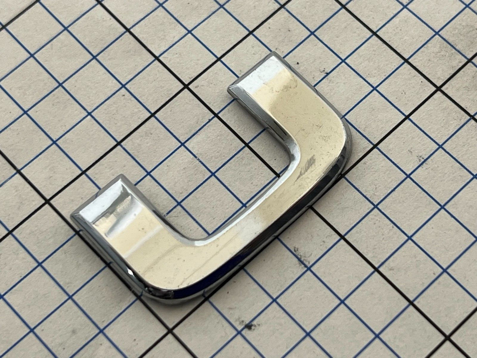 ACURA 3.2tl 3.2 TL 2003 Emblem Logo Letter U Badge Trunk Rear Chrome