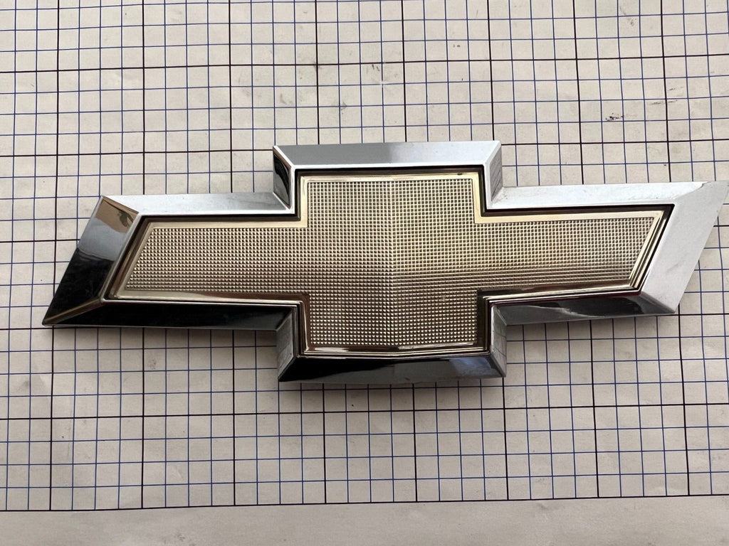 CHEVROLET Traverse Rear Trunk Emblem Bow Tie Badge Logo 2009