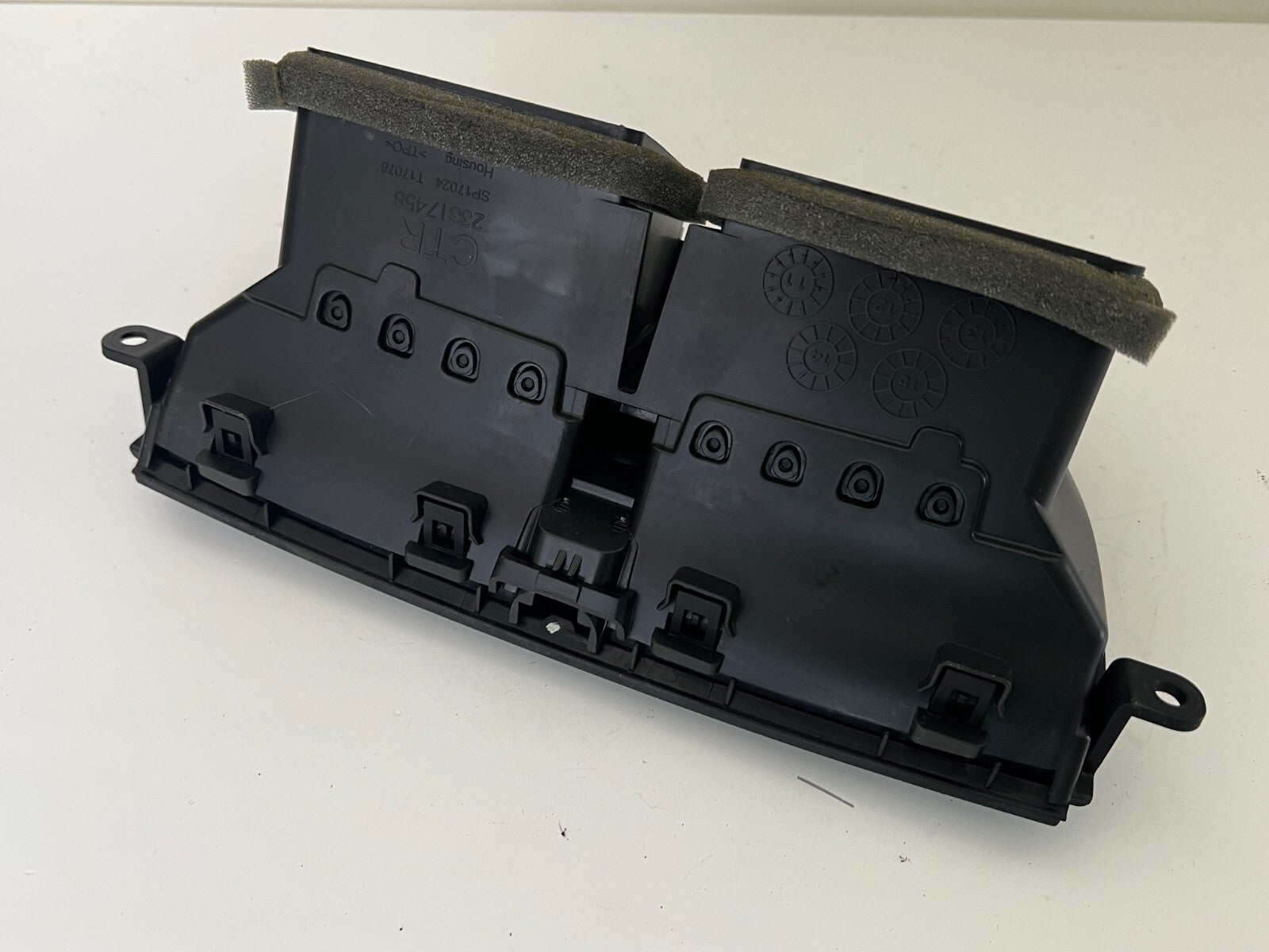 CHEVROLET Malibu 2014 Dash Panel Central AC Vents Black