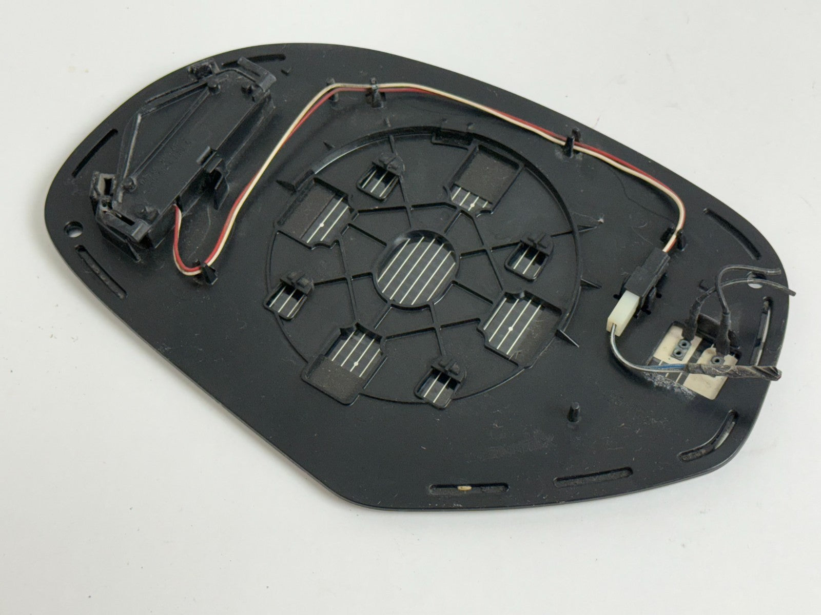 SUBURBAN Yukon Escalade Tahoe HEAT Mirror Glass Right SIDE Arrow TURN LED 2009