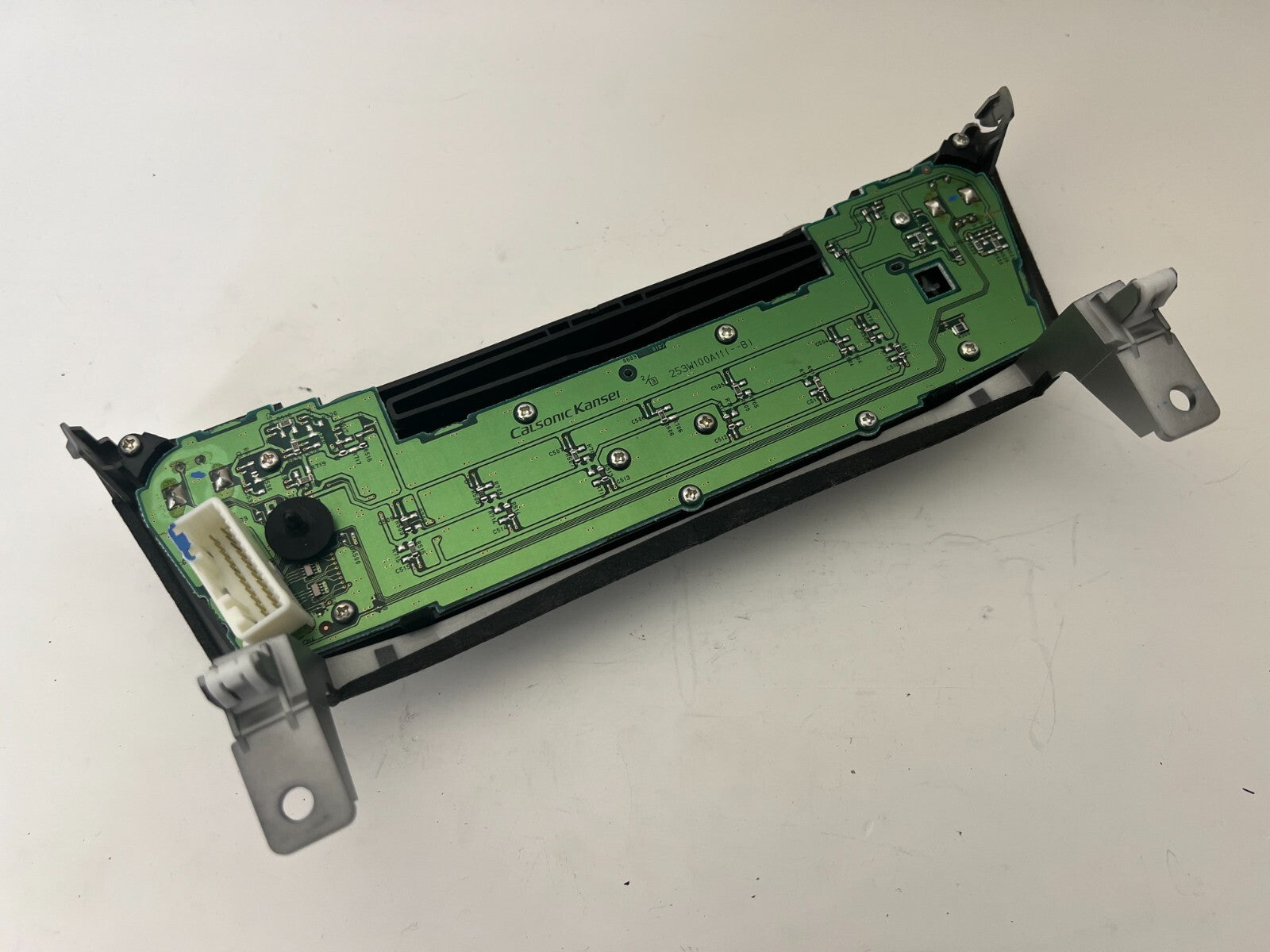 M35 M56 M37 Q70 FITS 11-13 Radio Control Panel 253911ma0a