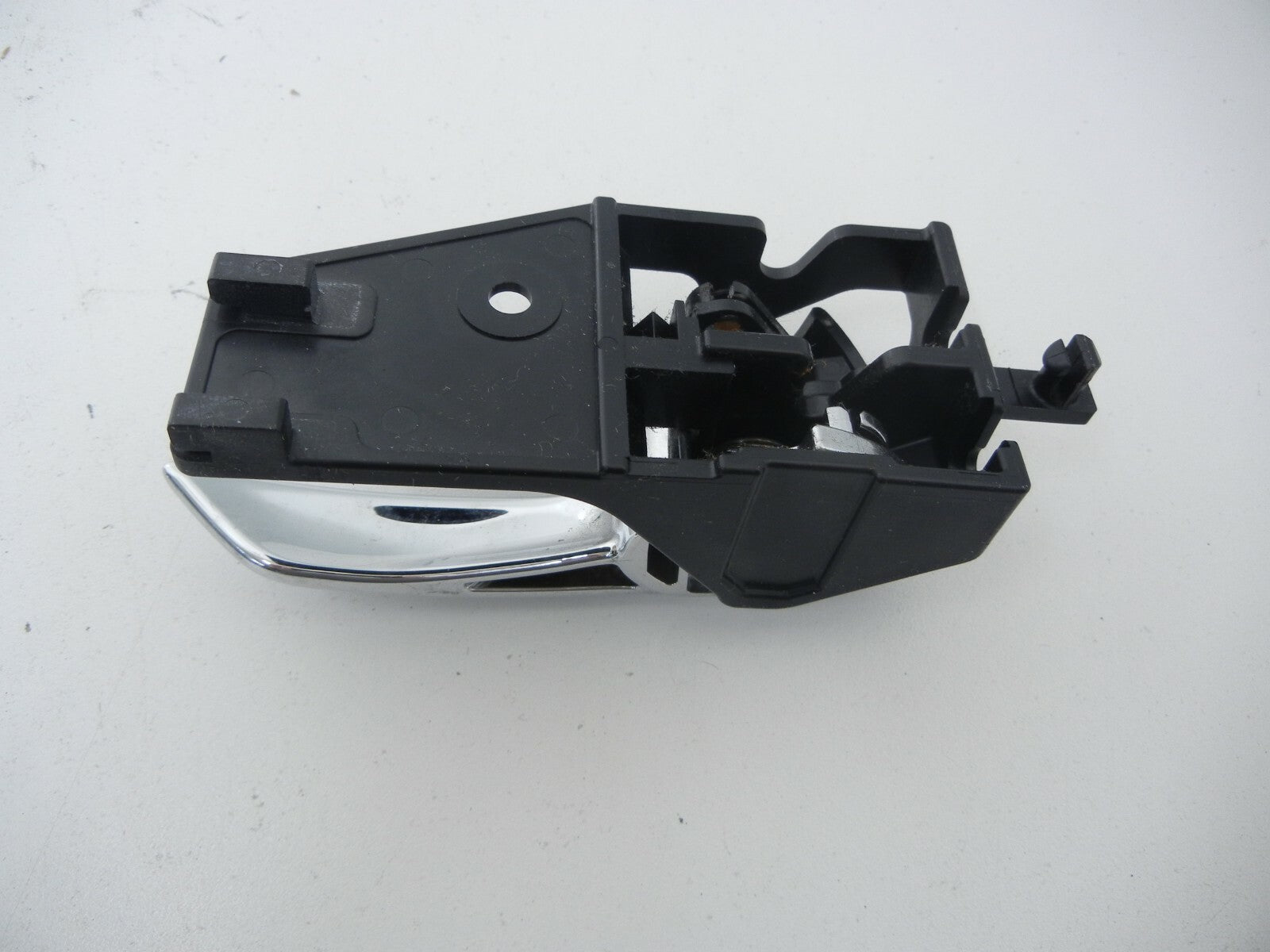 SUZUKI Kizashi LEFT Front Interior Inside Driver DOOR Handle 2010
