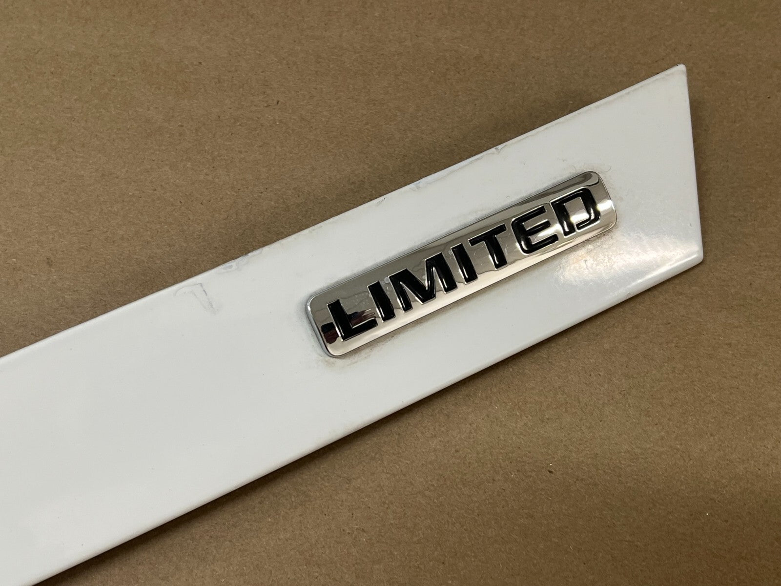 CHEVROLET Chevy Impala Limited Rear Deck Trim Molding Trunk White 2009-2013